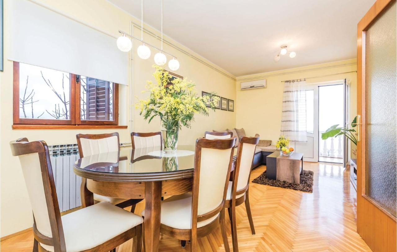Lovely Apartment In Matulji With Kitchen Kültér fotó